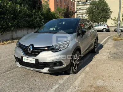 Usata Renault Captur 90 CV (66 kW) 2019 Grigio SUV