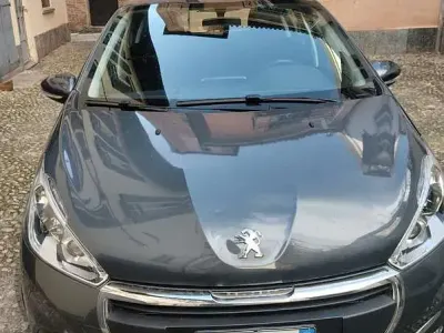 Usata Peugeot 208 Allure 110 CV (80 kW) 2017 Utilitaria