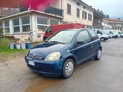 usata Toyota Yaris 1.0i 16V cat 5 porte