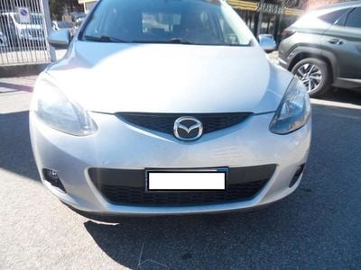 Usata Mazda 2 Style 75 CV (55 kW) 2007 Argento Utilitaria
