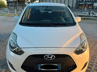 Usata Hyundai ix20 90 CV (66 kW) 2016 Bianco Utilitaria
