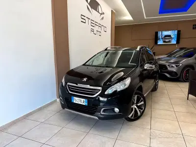 Usata Peugeot 2008 Allure 120 CV (88 kW) 2017 Nero SUV