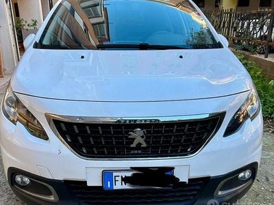 Usata Peugeot 2008 Active 82 CV (60 kW) 2018 Bianco SUV