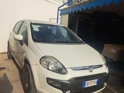 Begagnad Fiat Punto Classica 60 HK (44 kW) 2010 Vit Halvkombi