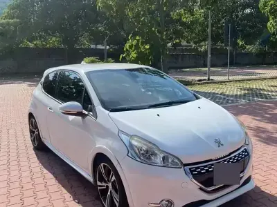 Usata Peugeot 208 GTi 200 CV (147 kW) 2013 Bianco Utilitaria