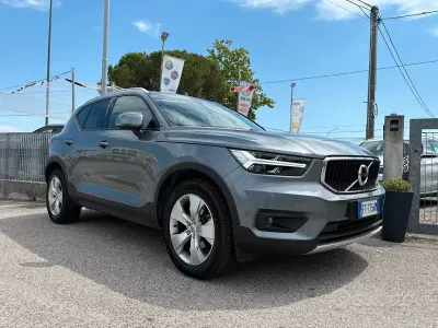 Usata Volvo XC40 150 CV (110 kW) 2019 Grigio SUV