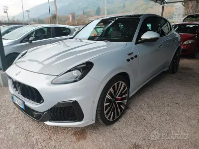 Begagnad Maserati Grecale 530 HK (389 kW) 2022 Grå SUV