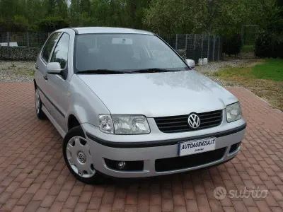 Usata VW Polo Comfortline 75 CV (55 kW) 1999 Grigio Berlina