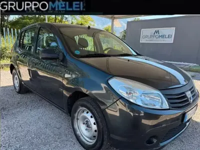 Usata Dacia Sandero 72 CV (52 kW) 2009 Grigio Berlina