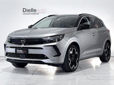 Usata Opel Grandland X Ultimate 131 CV (96 kW) 2024 Grigio SUV