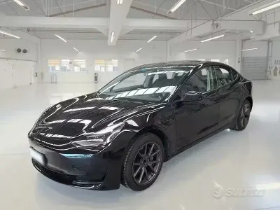 Usata Tesla Model 3 Standard Range 88 kW (120 CV) 2021 Nero Berlina