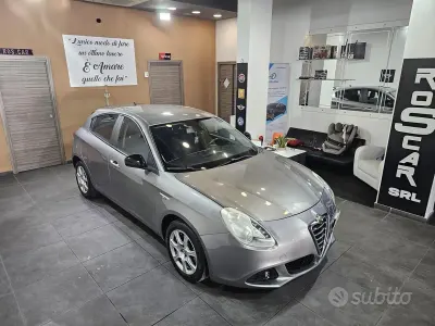 Usata Alfa Romeo Giulietta Distinctive 105 CV (77 kW) 2013 Grigio Utilitaria