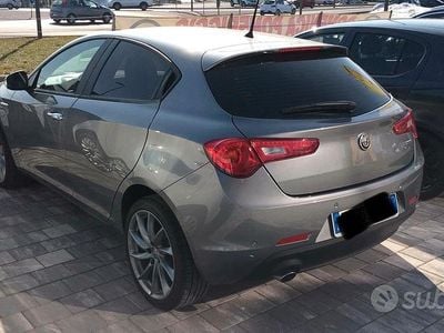 Usata Alfa Romeo Giulietta 120 CV (88 kW) 2018 Grigio Utilitaria