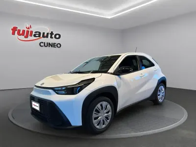 Nuova Toyota Aygo X 116 CV (85 kW) 2026 Super white SUV