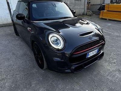 Begagnad Mini John Cooper Works 231 HK (169 kW) 2020 Halvkombi