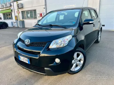 Usata Toyota Urban Cruiser 90 CV (66 kW) 2012 Nero Utilitaria