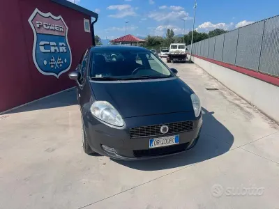 Usata Fiat Grande Punto Dynamic 65 CV (47 kW) 2008 Nero Utilitaria