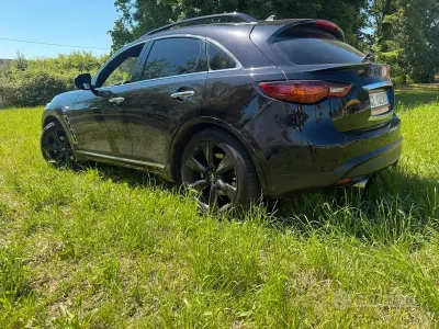 Usata Infiniti QX70 238 CV (175 kW) 2015 Nero SUV