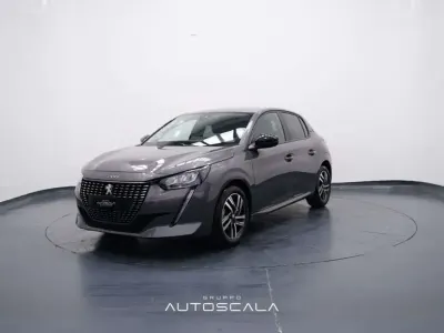 Usata Peugeot 208 Style 75 CV (55 kW) 2023 Grigio platinum Utilitaria