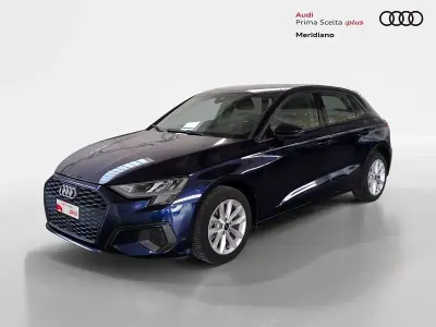 Usata Audi A3 Business 116 CV (85 kW) 2023 Blu navarra metallizzato Berlina