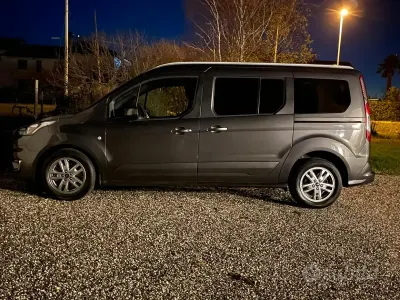 Begagnad Ford Tourneo Connect