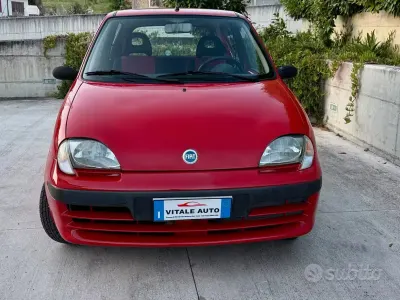 Usata Fiat 600 Comfort 54 CV (39 kW) 2003 Rosso Berlina
