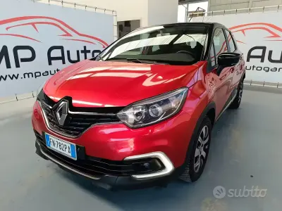 Usata Renault Captur Intens 90 CV (66 kW) 2018 Rosso SUV