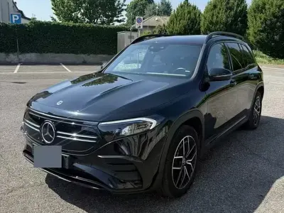 Begagnad Mercedes EQB250+ 94 kW (129 HK) 2023 Svart SUV