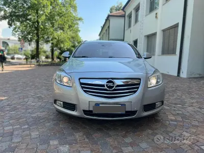 Usata Opel Insignia Cosmo 160 CV (117 kW) 2012 Grigio Station wagon