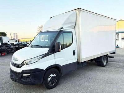 Bianco Usata 2019 Iveco Daily Furgone | 24.500 € (Buon prezzo)
