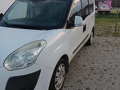 Usata Fiat Doblò 85 CV (62 kW) 2012 Bianco Monovolume