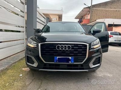 usata Audi Q2 1.6 tdi S Tronic cambio automatico