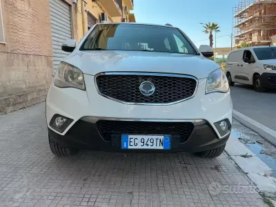 Usata SsangYong Korando 175 CV (128 kW) 2011 Bianco SUV