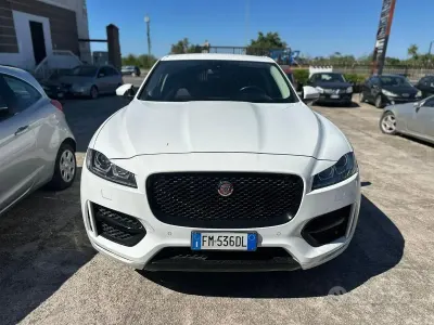 Usata Jaguar F-Pace Prestige 241 CV (177 kW) 2018 Bianco SUV