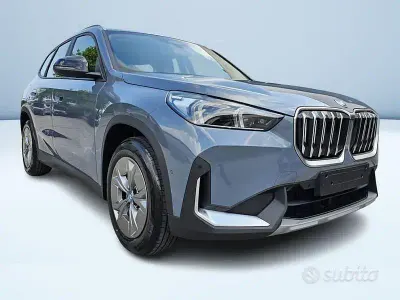 Usata BMW iX1 230 kW (313 CV) 2025 Grigio SUV