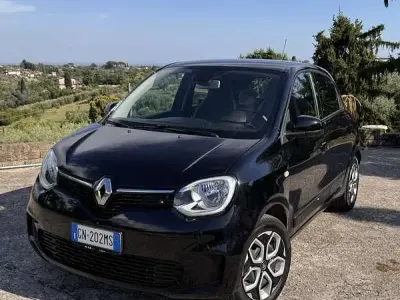 Usata Renault Twingo Equilibre 30 kW (42 CV) 2023 Nero Utilitaria