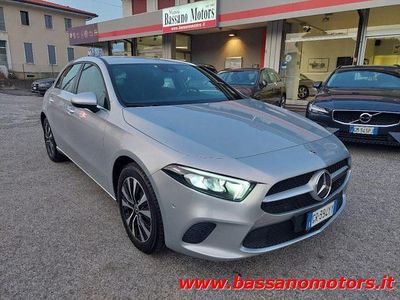 Usata Mercedes A250 Business 160 CV (117 kW) 2022 Argento metallizzato Berlina