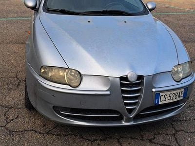 Usata Alfa Romeo 147 Ti 140 CV (102 kW) 2004 Grigio Utilitaria