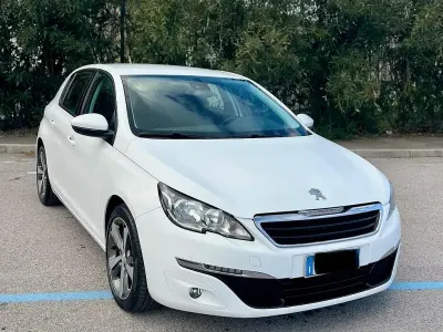 Usata Peugeot 308 GT-line 120 CV (88 kW) 2015 Bianco Berlina