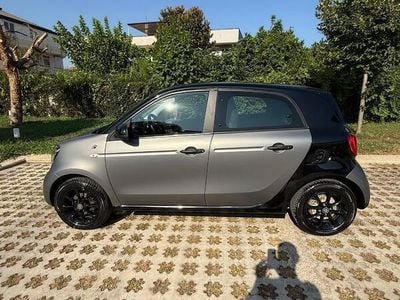 Usata Smart ForFour 71 CV (52 kW) 2019 Grigio Utilitaria