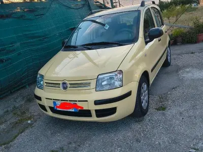 Usata Fiat Panda 69 CV (50 kW) 2011 Giallo Utilitaria