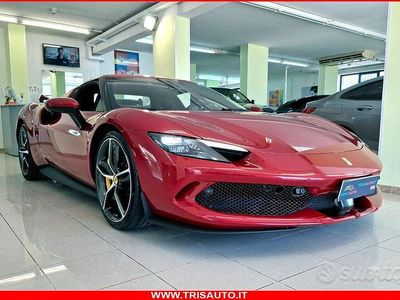 Usata Ferrari 296 840 CV (617 kW) 2024 Rosso Coupé