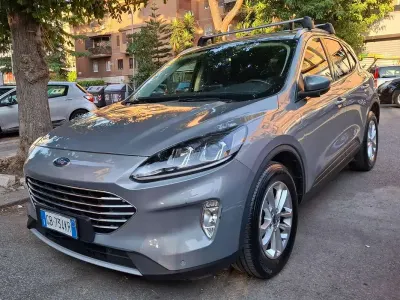 Usata Ford Kuga Titanium 150 CV (110 kW) 2020 Grigio SUV