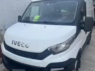 Usata Iveco Daily 136 CV (100 kW) 2015 Berlina