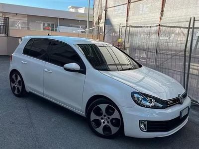 Usata VW Golf VII 105 CV (77 kW) 2012 Bianco Berlina