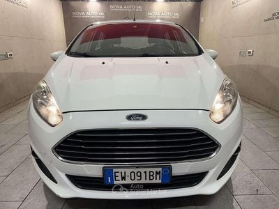 Bianco Usata 2014 Ford Fiesta Business Edition Berlina | 5800 € (Buon prezzo)