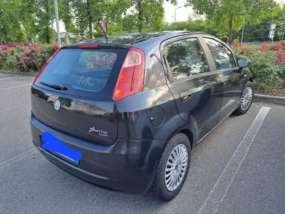 Usata Fiat Grande Punto Active 65 CV (47 kW) 2006 Nero Utilitaria
