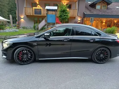 Usata Mercedes CLA45 AMG AMG 381 CV (280 kW) 2016 Nero