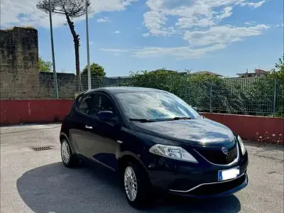 Usata Lancia Ypsilon