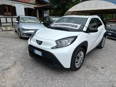 Usata Toyota Aygo X Active 72 CV (52 kW) 2024 Bianco SUV